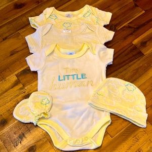 NWOT baby onesies and hat set